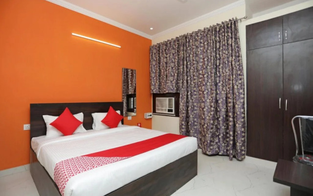 OYO Flagship 17172 Greenview Homestay