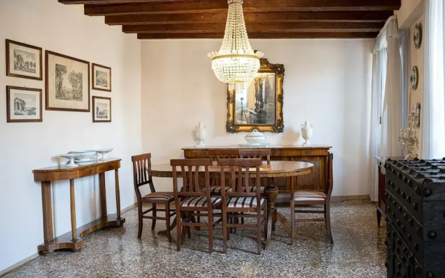 Casa Allegra by Ca-sa Check