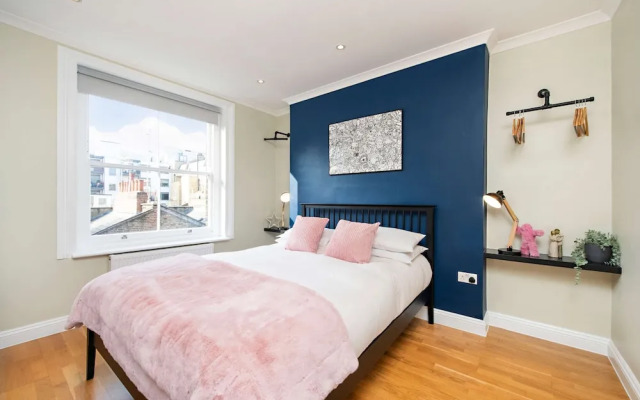 So Glamourous Pad - Fitzrovia - by Frankie Says