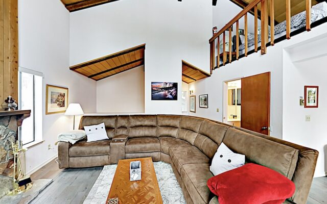 Peaceful Timber - 2 Br Home