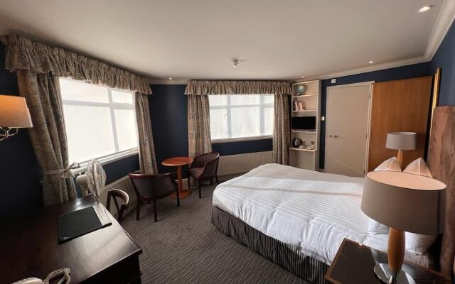 Hotel Manor - Datchet