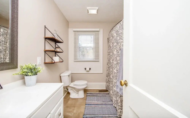 The Broadfoot Bungalow