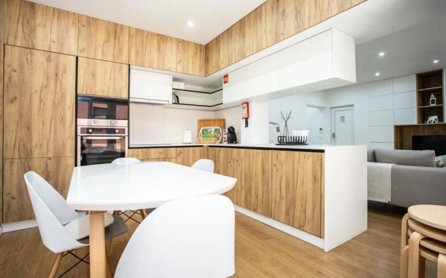 Luxury Picadeiro Apartment by Rent4all