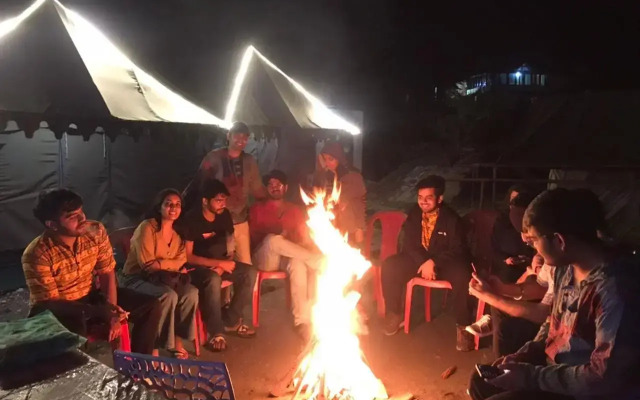 Parvati Woods Camps