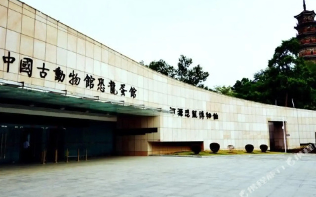 Yixuan Hotel (Heyuan Jianji Shopping Center Store)
