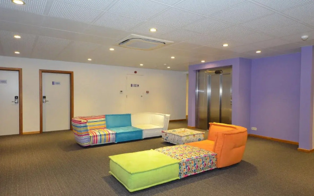 Ibis Styles Charleroi Airport Aero 44