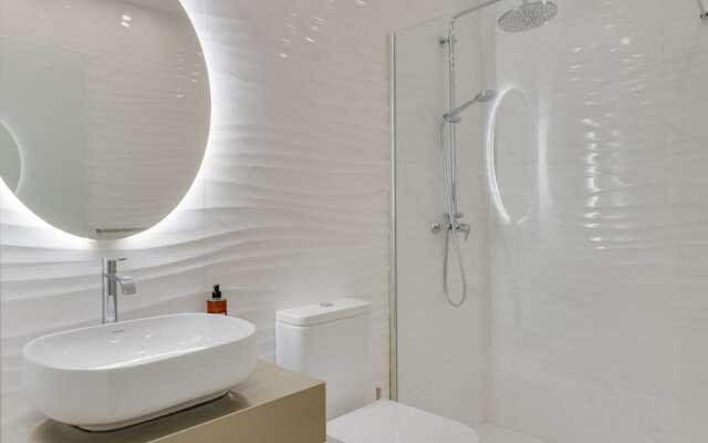 Torre Palace II by Atlantic Holiday