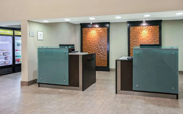 La Quinta Inn & Suites Dallas - Las Colinas