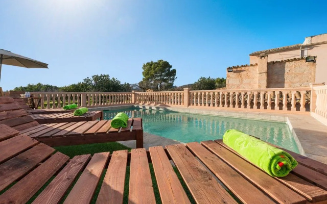 SON Alegre DE Bunyola