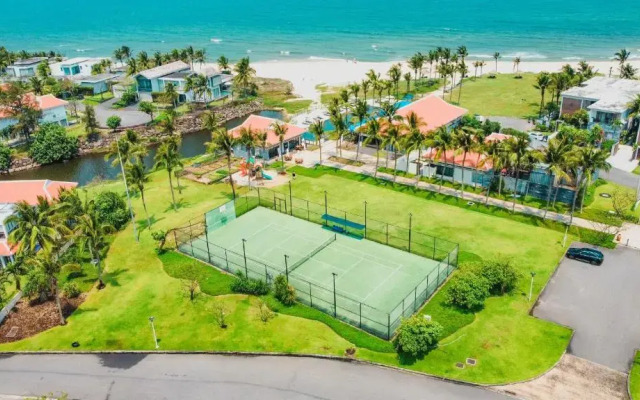 The Ocean Luxury Villas by Danatrip
