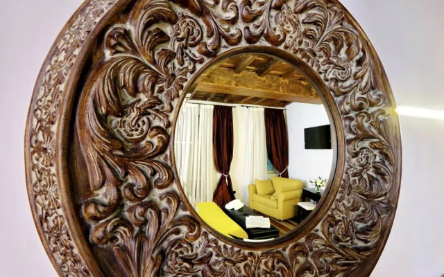 Trevi Penthouse with Jacuzzi