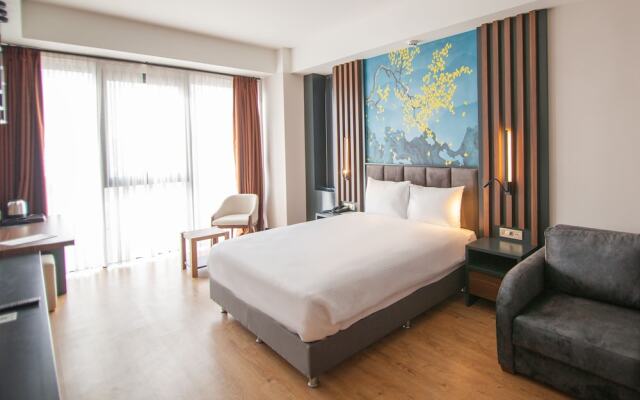 S Class Hotel Convention Center