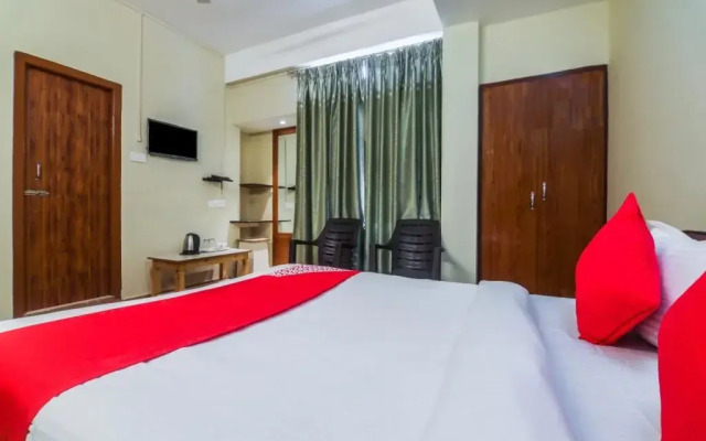 Oyo 18670 Sanctum Guest House