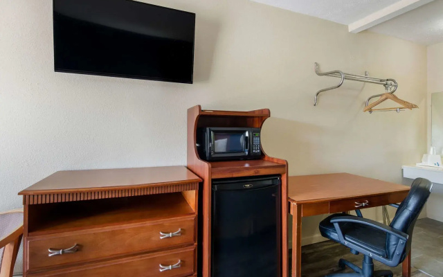 Rodeway Inn