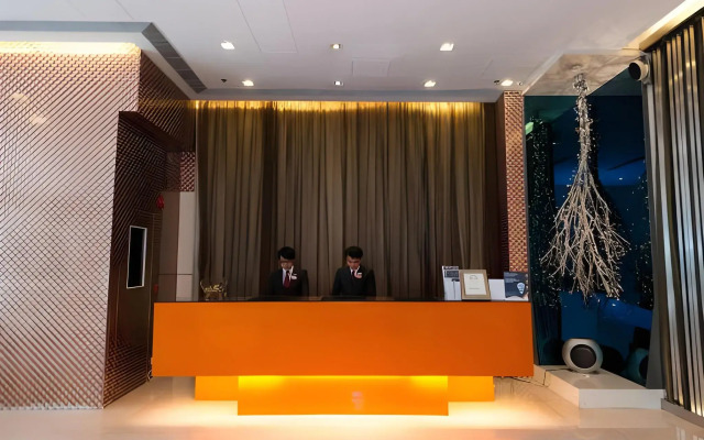 Cosmo Hotel Hong Kong