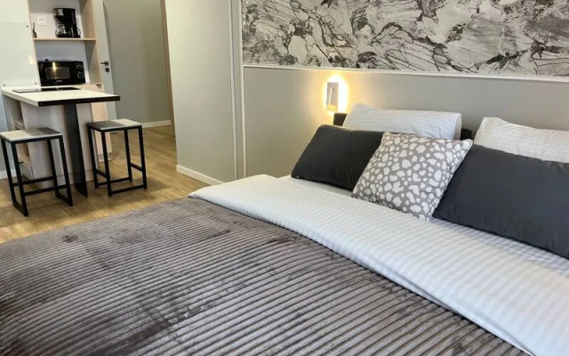 Апартаменты Эль Апарт на ул. Ларина  д. 45, стр. 7