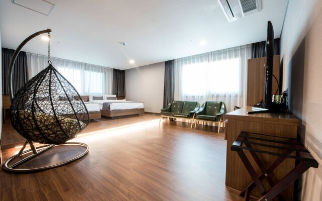 Silla Boutique Hotel Premium