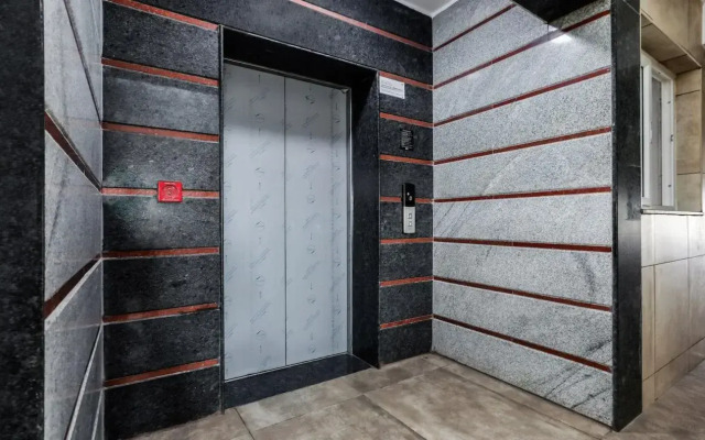 The Red Lotus Premium By OYO Rooms