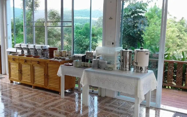 Baan Pasuk Hotel