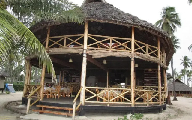 Barry's Beach Resort