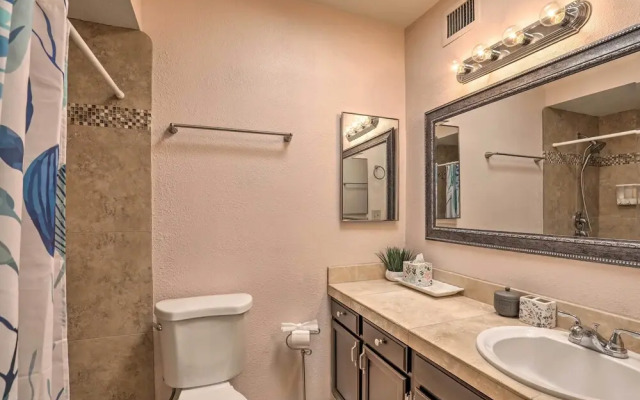 Sunny Tucson Townhome w/ Patio & Mountain Views!
