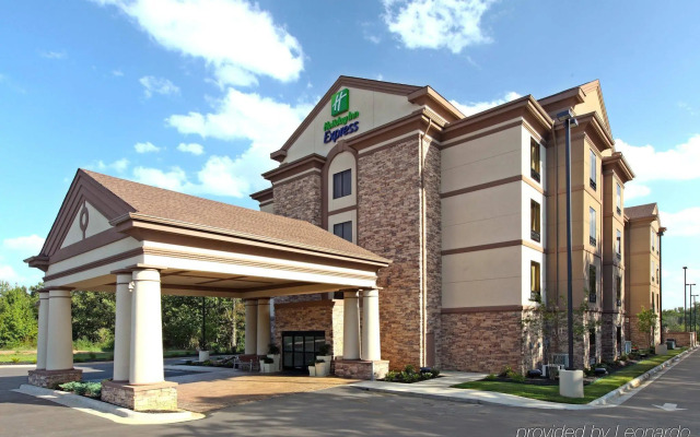 Holiday Inn Express & Suites Maumelle - Little Rock NW by IHG