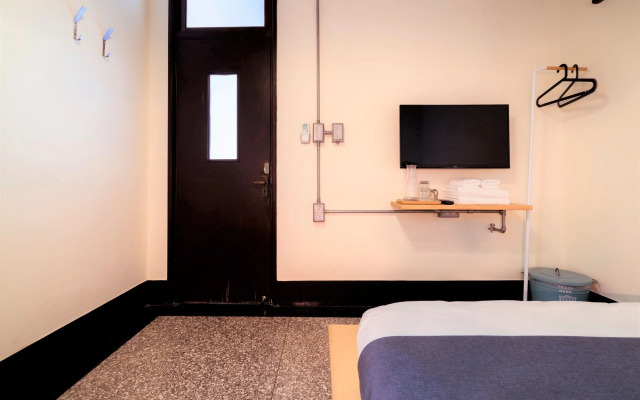 With inn Hostel