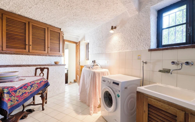 Timeless Escape Villa - Garden and Sea