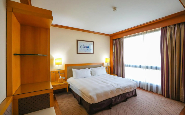 Crowne Plaza Hotel Beirut by IHG