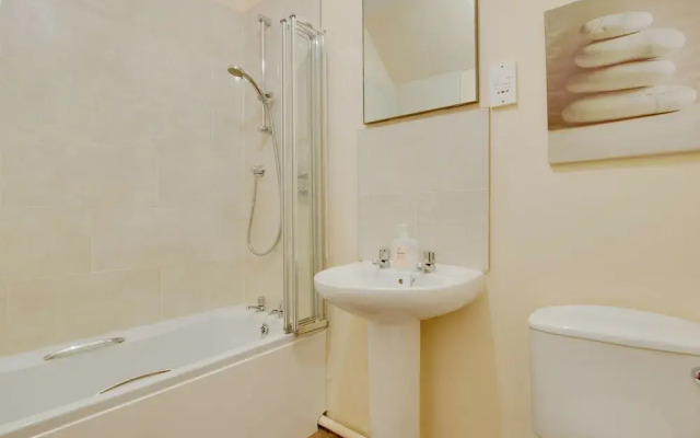 Superb Apartment in Popular Hexham near Golf Course
