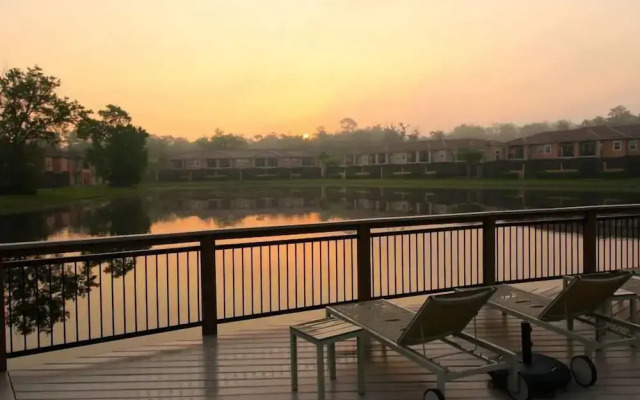 Regal Oaks 4 Bed Townhome