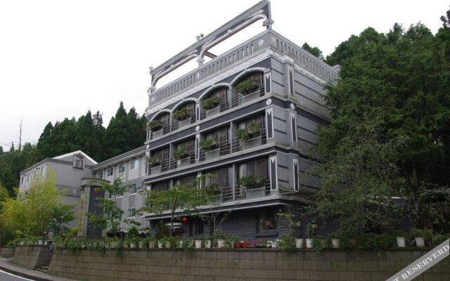 Ali-Shan Kaofeng Hotel