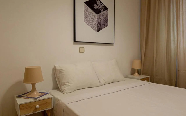 Cute 1 Bedroom Apartment with a Balcony