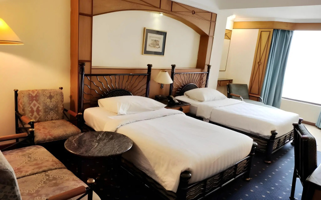 Garden Palace Hotel – Guest Rooms – Surabaya
