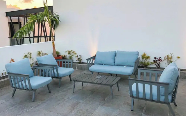 Luxe Condos Complex with Roof Pool