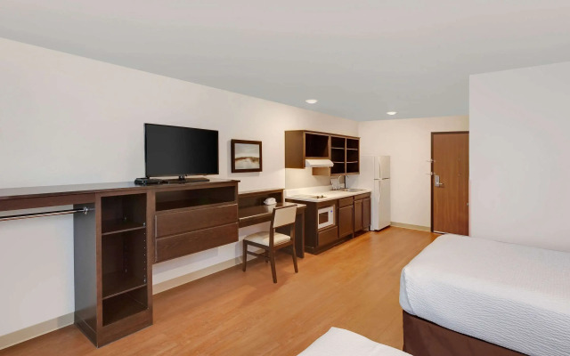 WoodSpring Suites Las Colinas - Northwest Dallas