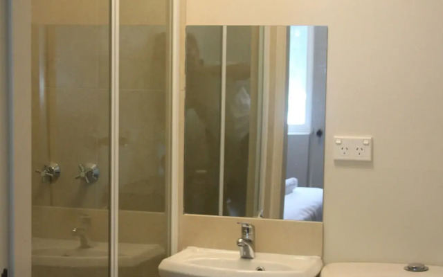 Greenwich Inn Sydney Hotel