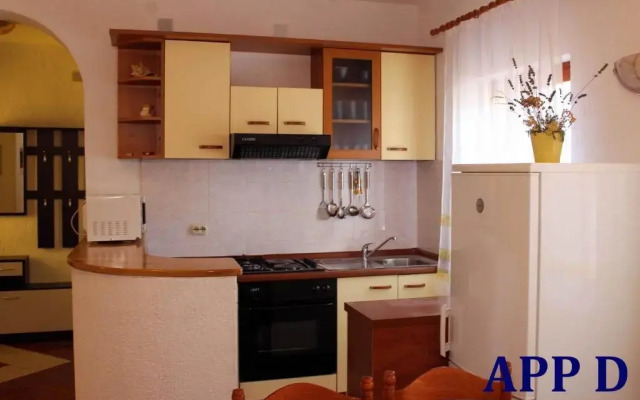 Apartments Dar - beautiful garden