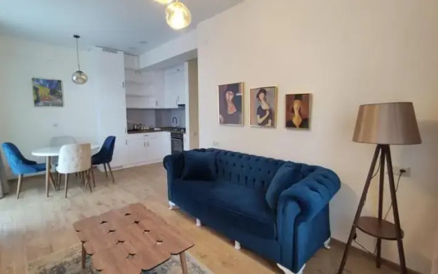 Apartment 76