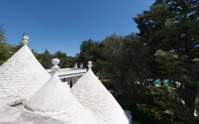 188 Trulli Con Piscina A Ceglie Messapica