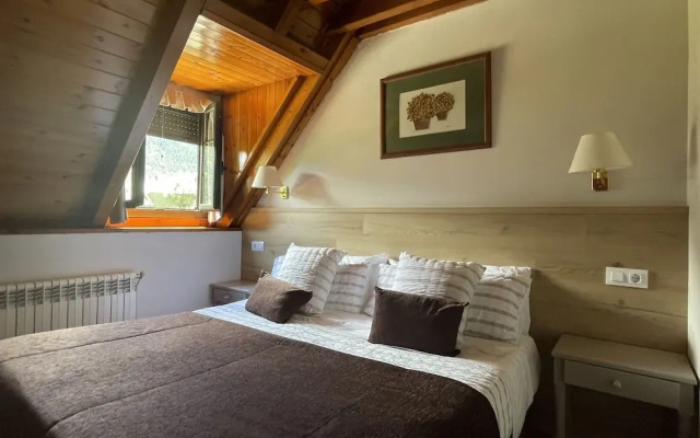 Hostal Escuils