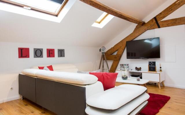 Big loft 107m2, 10min walk to Palais des Festivals