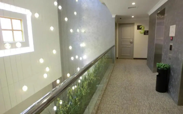 Champion Hotel (SG Clean Certified & Staycation Approved)