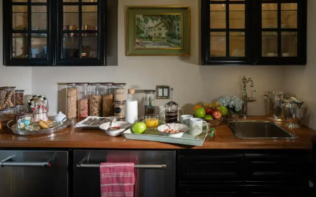 34 State Historic Luxury Suites