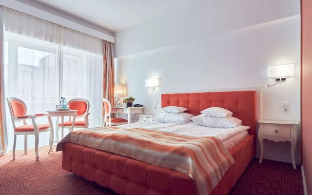 Ibis Constanta