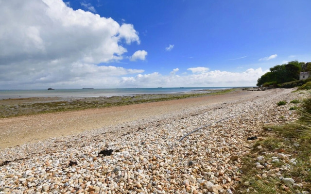 1 Kings Close a Superb Coastal Retreat