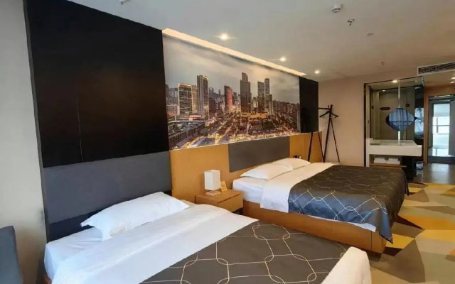 Chonpines Hotels·Guangyuan Nanhe Central Plaza