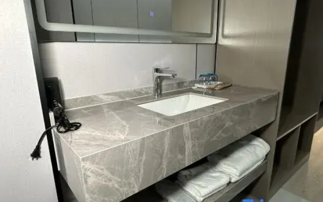 Yixing Hotel