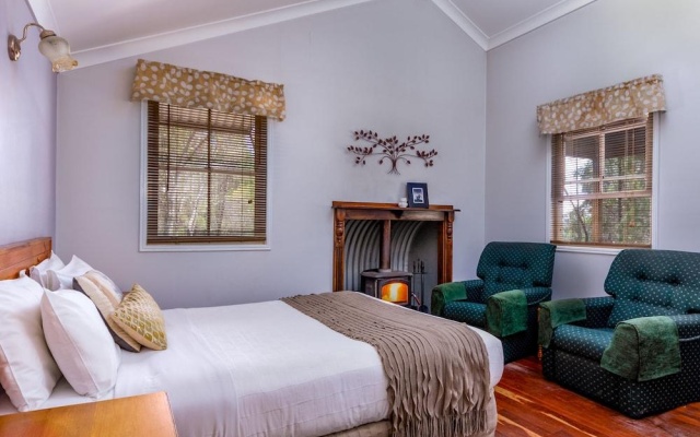 Cypress Ridge Cottages – Guest Rooms – Ballandean