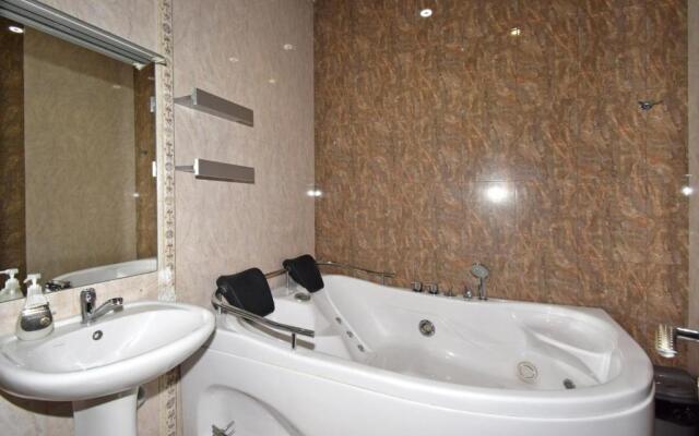 Kocharyan Street, 5 bedrooms Luxury, Unique House MS555